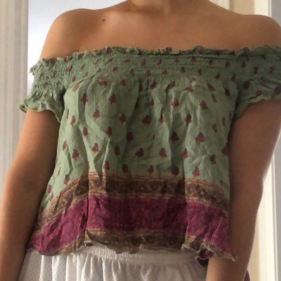 Urban Outfitters Flowy Crop Off Shoulder Top - Picture 2 of 2